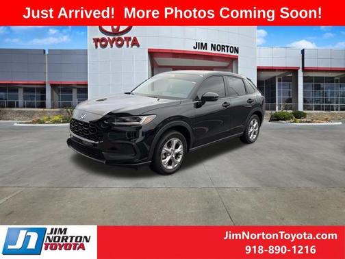 Crystal Black Pearl 2024 Honda HR-V LX