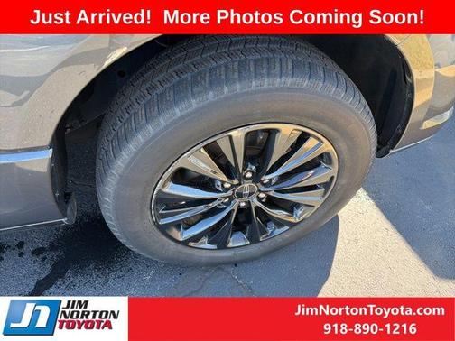 2017 Lincoln Navigator Select