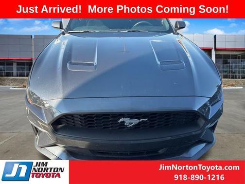 2020 Ford Mustang EcoBoost
