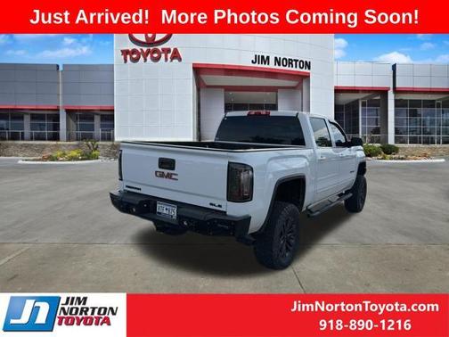 Summit White 2017 GMC Sierra 1500 SLE
