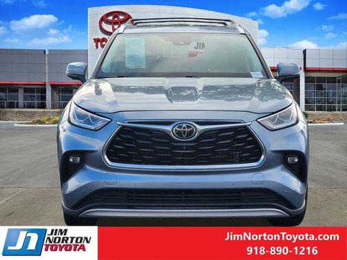 2023 Toyota Highlander Platinum