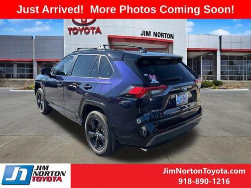 2021 Toyota RAV4 Hybrid SE