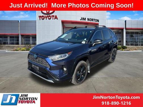 2021 Toyota RAV4 Hybrid SE