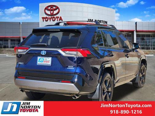 2021 Toyota RAV4 Hybrid SE