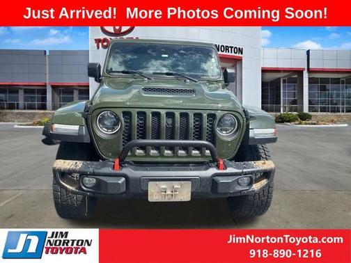 Sarge Green Clearcoat 2023 Jeep Gladiator Mojave 4x4