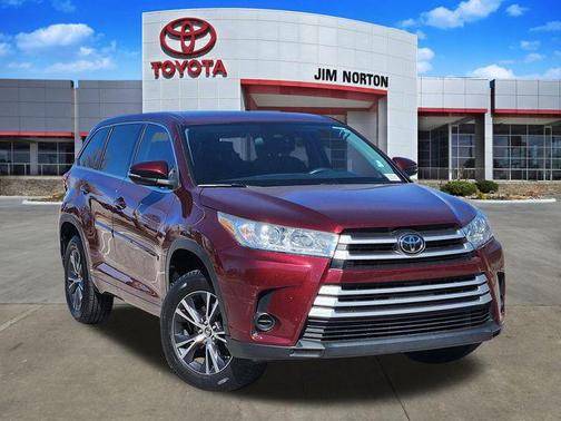 2017 Toyota Highlander LE