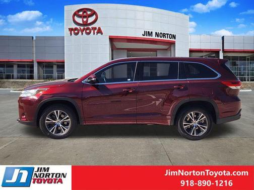 2017 Toyota Highlander LE
