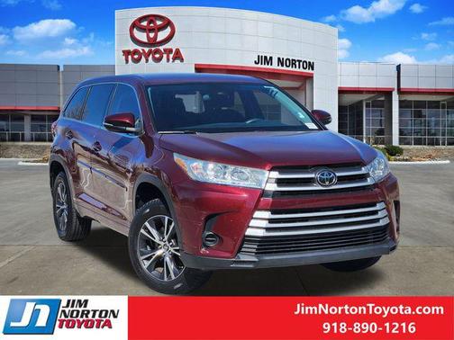 2017 Toyota Highlander LE