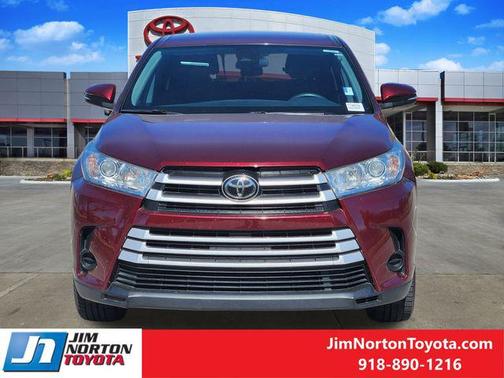 2017 Toyota Highlander LE