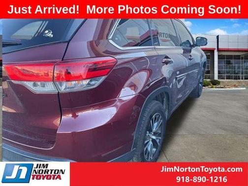 2017 Toyota Highlander LE