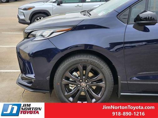 2026 Toyota Sienna XSE 7 Passenger