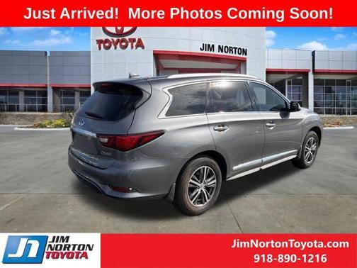 2017 INFINITI QX60 Base