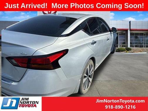 Brilliant Silver Metallic 2022 Nissan Altima 2.5 SL