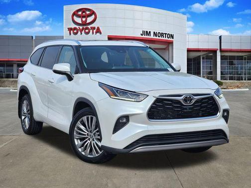 2022 Toyota Highlander Platinum
