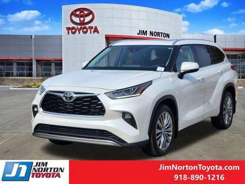 2022 Toyota Highlander Platinum