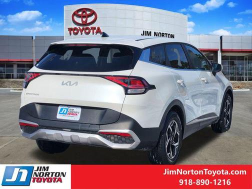 2024 Kia Sportage LX