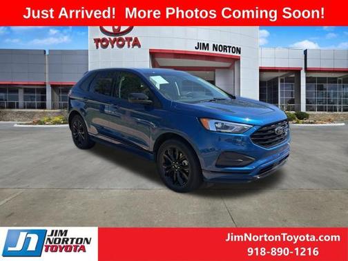 Atlas Blue Metallic 2023 Ford Edge SE