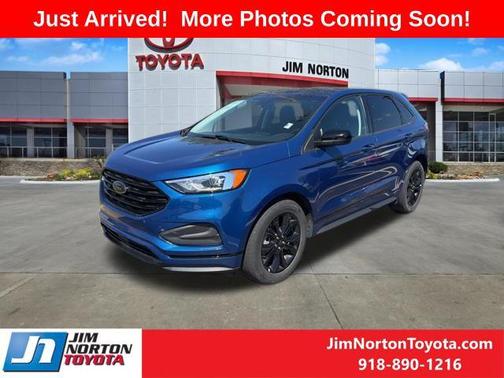 Atlas Blue Metallic 2023 Ford Edge SE