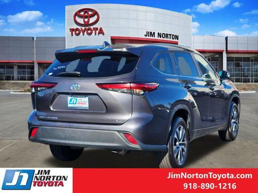 2023 Toyota Highlander XLE