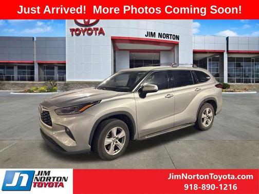 2021 Toyota Highlander LE