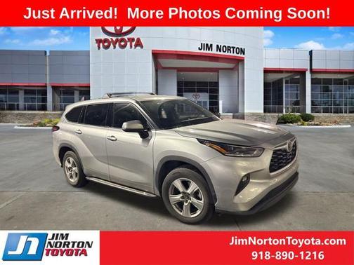2021 Toyota Highlander LE