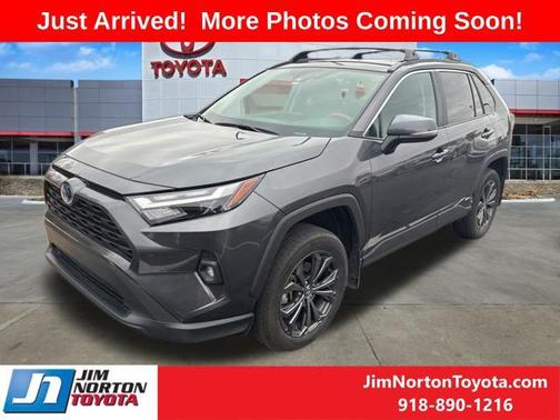 2024 Toyota RAV4 Hybrid XLE Premium
