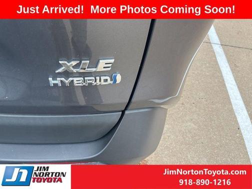 2024 Toyota RAV4 Hybrid XLE Premium