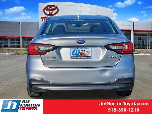 2022 Subaru Legacy Base