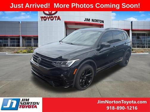2023 Volkswagen Tiguan 2.0T SE R-Line Black