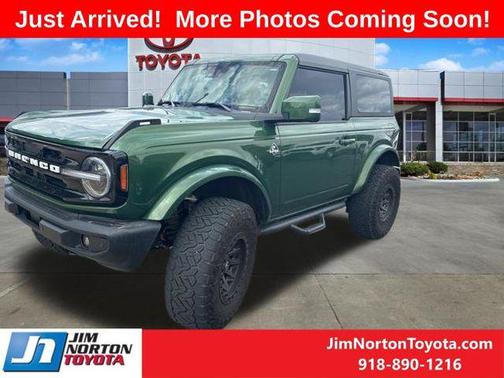 Eruption Green Metallic 2023 Ford Bronco Outer Banks