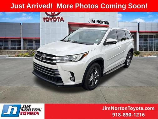 Blizzard Pearl 2017 Toyota Highlander Limited Platinum