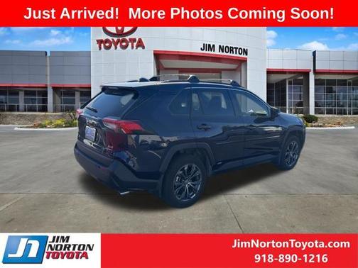 2025 Toyota RAV4 Hybrid XLE Premium