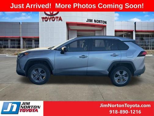 2022 Toyota RAV4 Hybrid LE