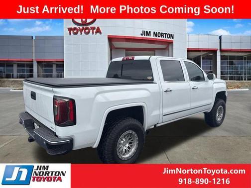 Summit White 2018 GMC Sierra 1500 SLT