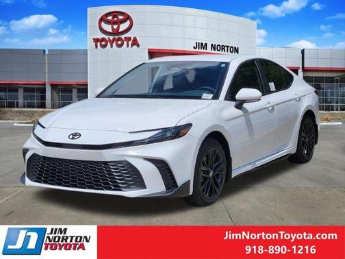 Ice 2026 Toyota Camry SE