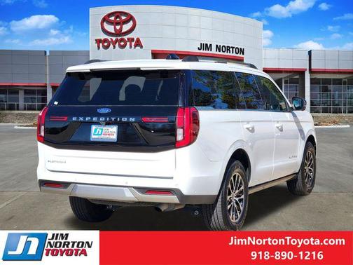 2025 Ford Expedition Platinum