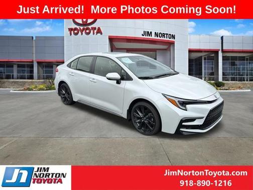 Wind Chill Pearl 2025 Toyota Corolla Hybrid SE
