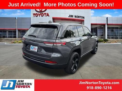 Baltic Gray Metallic Clearcoat 2024 Jeep Grand Cherokee Limited