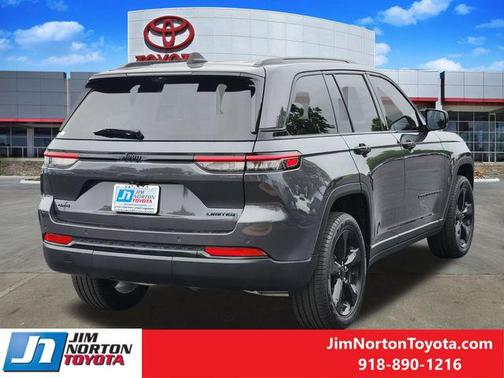 Baltic Gray Metallic Clearcoat 2024 Jeep Grand Cherokee Limited