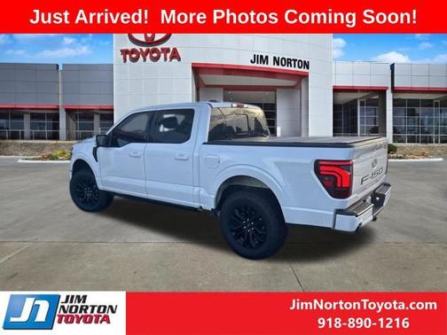 Oxford White 2024 Ford F-150 Lariat