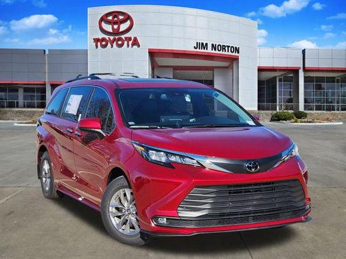 2026 Toyota Sienna XLE