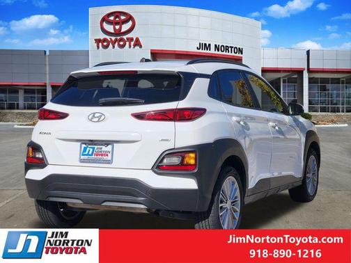 2021 Hyundai KONA SEL