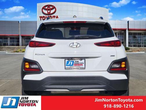 2021 Hyundai KONA SEL