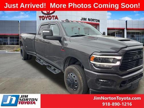 Granite Crystal Metallic Clearcoat 2024 RAM 3500 Laramie Crew Cab 4x4 8' Box