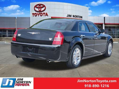 2006 Chrysler 300C Base