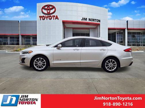 2019 Ford Fusion Hybrid SEL