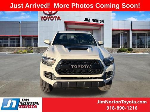 2017 Toyota Tacoma Base