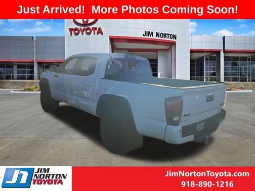 2017 Toyota Tacoma Base