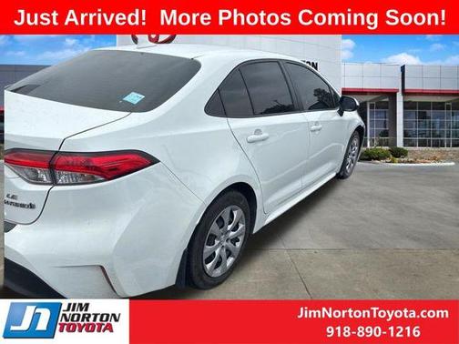 Ice 2023 Toyota Corolla Hybrid LE