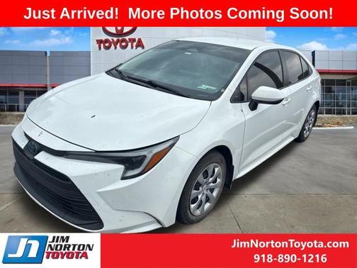 Ice 2023 Toyota Corolla Hybrid LE